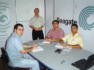 Treinamento Seagate realizado em 23/03/2004